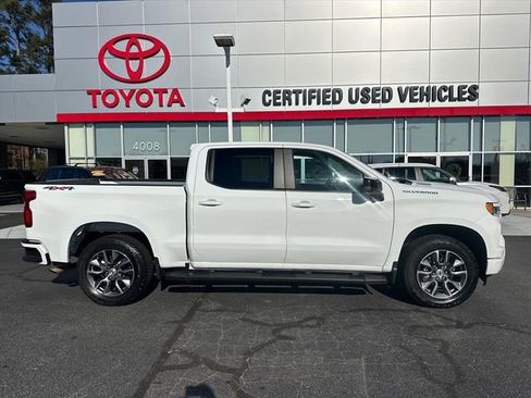 Used 2025 Chevrolet Silverado 1500 RST image 2