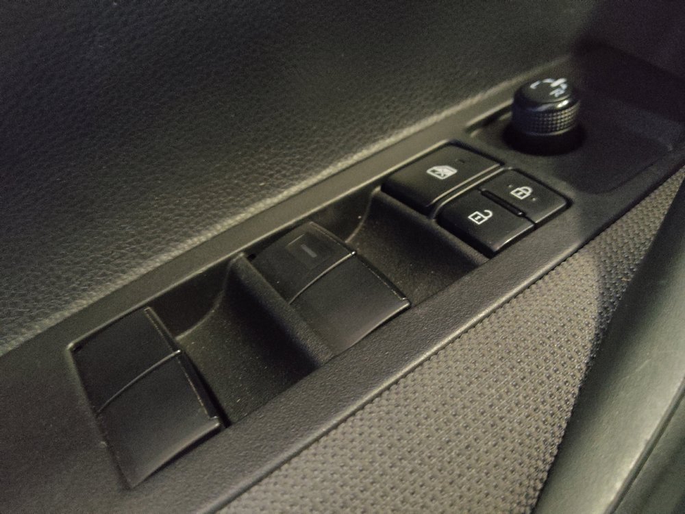 Used 2024 Toyota Corolla LE FWD image 27