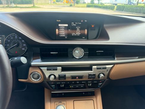 Used 2017 Lexus ES 350 image 24