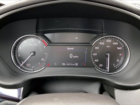 Used 2023 Cadillac XT4 Luxury w/ Cold Weather Package AWD/4WD image 20