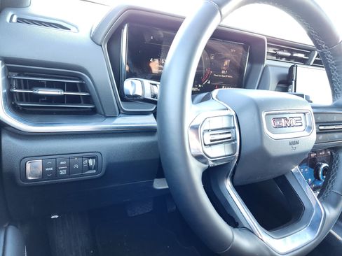 Used 2025 GMC Terrain Elevation image 23