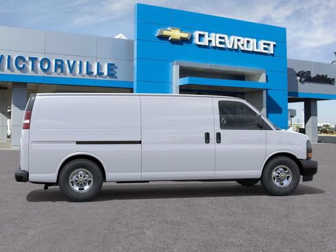New 2026 Chevrolet Express 2500 Extended w/ Communications Package RWD image 5