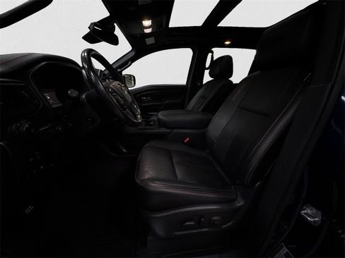 Used 2021 Nissan Titan PRO-4X w/ Pro-4x Convenience Package image 9