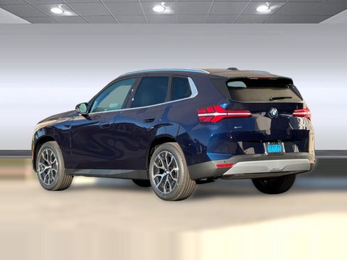 Used 2026 BMW X3 xDrive30i w/ Premium Package AWD/4WD image 3