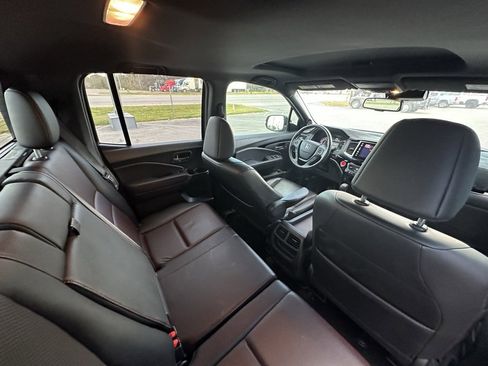 Used 2018 Honda Ridgeline Black Edition image 17