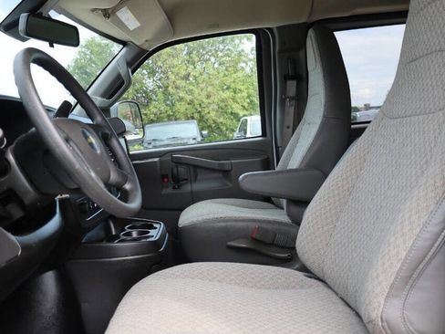 Used 2025 Chevrolet Express 3500 LT w/ LT Preferred Equipment Group image 12