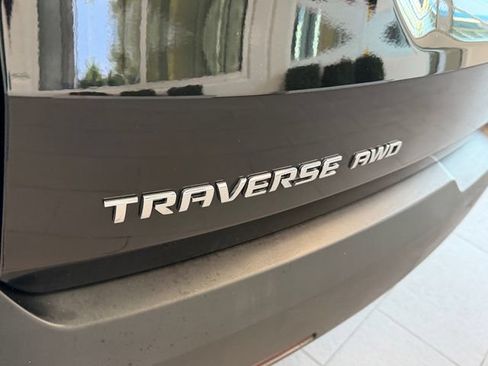 Used 2023 Chevrolet Traverse LT w/ LT Premium Package AWD/4WD image 15