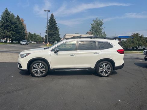 Used 2019 Subaru Ascent Touring image 2