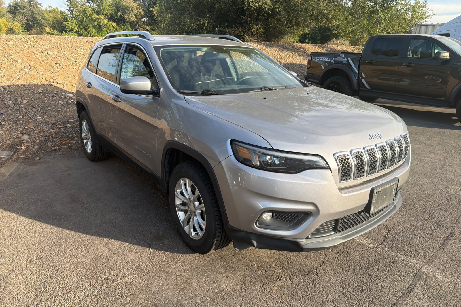Used 2019 Jeep Cherokee Latitude w/ Popular Appearance Group AWD/4WD image 7
