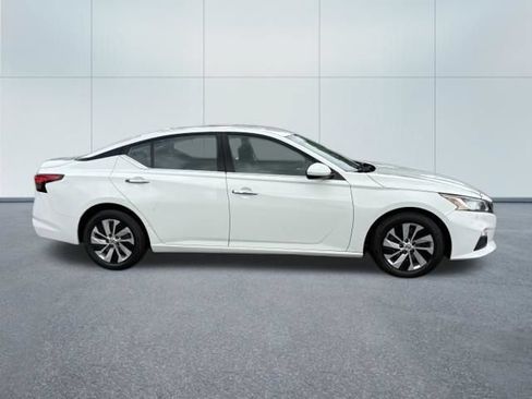 Used 2020 Nissan Altima 2.5 S FWD image 2