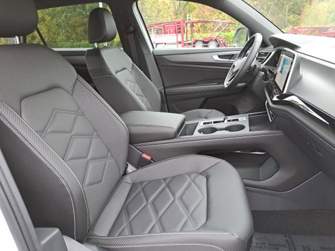 New 2026 Volkswagen Atlas Cross Sport SE image 10