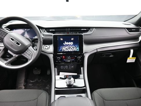 New 2026 Jeep Grand Cherokee L 4WD image 13
