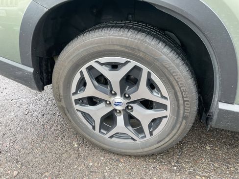 Used 2019 Subaru Forester Premium AWD/4WD image 11