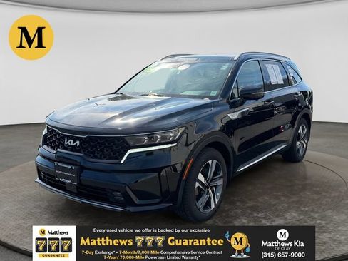 Certified 2022 Kia Sorento SX Prestige w/ Panoramic Sunroof Package AWD/4WD image 1