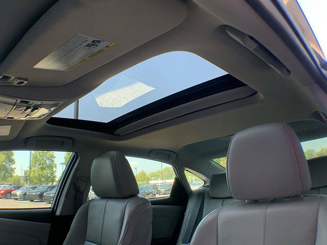 Used 2015 Toyota Avalon Limited FWD image 22