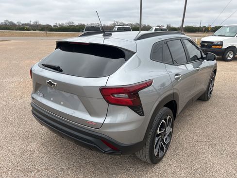 Certified 2024 Chevrolet Trax RS w/ Driver Confidence Package image 5