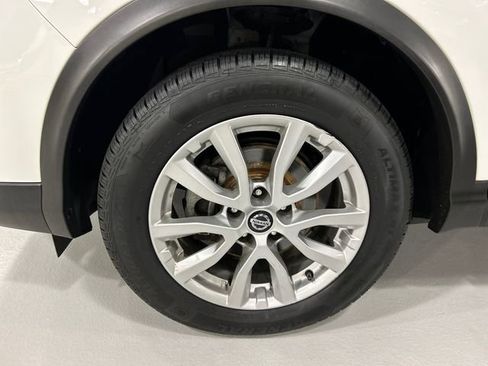 Used 2021 Nissan Rogue Sport S image 8