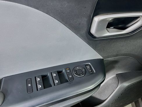 Used 2025 Kia K4 FWD image 19