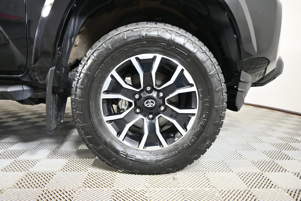 Used 2023 Toyota Tacoma TRD Sport AWD/4WD image 12