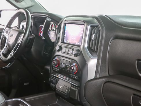 Used 2021 Chevrolet Silverado 1500 LT Trail Boss w/ Convenience Package II AWD/4WD image 29