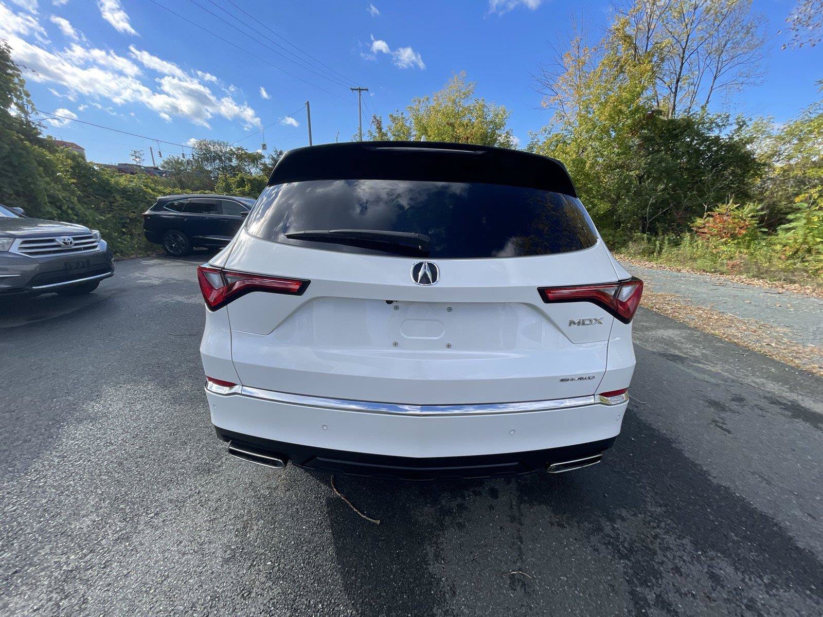 Used 2022 Acura MDX w/ Technology Package AWD/4WD image 32