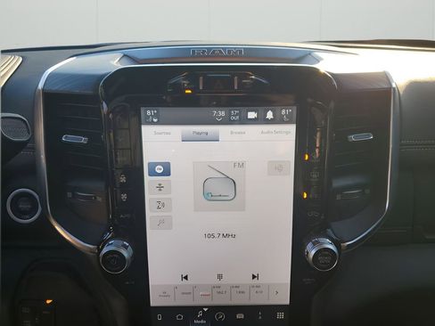 Used 2024 RAM 2500 Laramie w/ Night Edition image 37