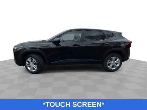 Used 2024 Chevrolet Trax LS image 6