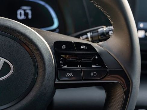 New 2025 Hyundai Elantra Sport image 13