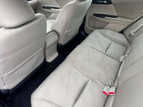 Used 2014 Honda Accord LX image 24