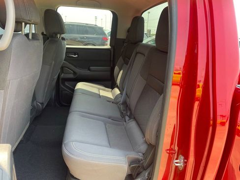 Certified 2025 Nissan Frontier SV RWD image 16