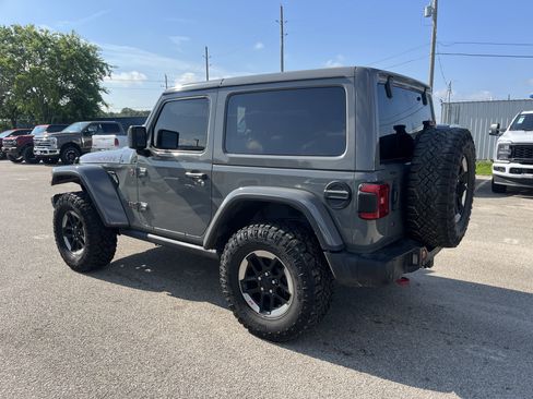 Used 2018 Jeep Wrangler Rubicon AWD/4WD image 3