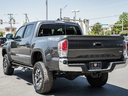 Used 2020 Toyota Tacoma TRD Off-Road AWD/4WD image 5