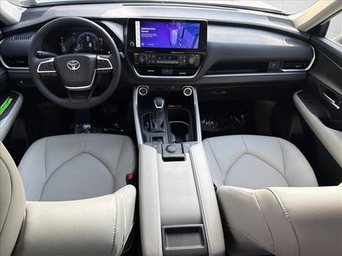 New 2026 Toyota Grand Highlander XLE image 22