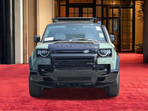 New 2026 Land Rover Defender 110 AWD/4WD image 6