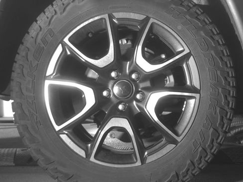 Used 2025 Jeep Compass Trailhawk w/ Trailer Tow Group AWD/4WD image 15