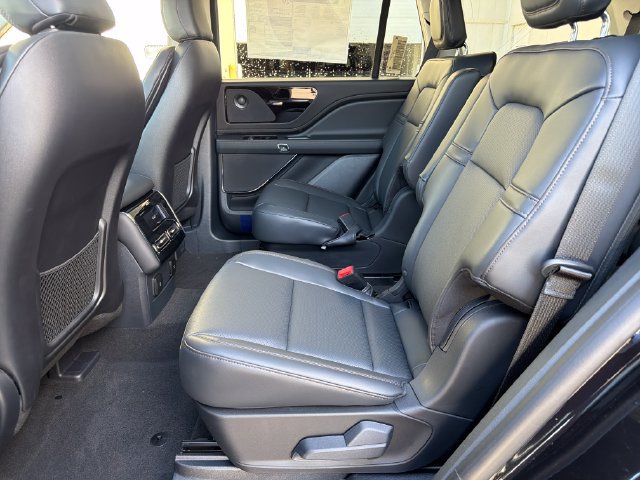 New 2027 Lincoln Aviator AWD image 15