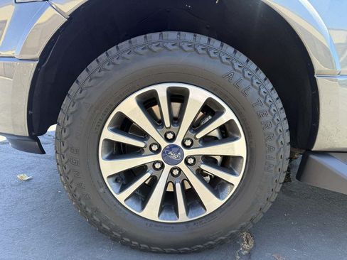 Used 2017 Ford Expedition XLT AWD/4WD image 9