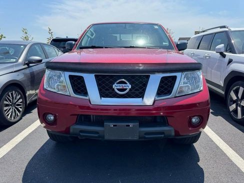 Used 2020 Nissan Frontier SV AWD/4WD image 2