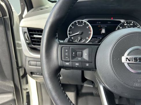 Used 2021 Nissan Rogue SL w/ Premium Package image 32