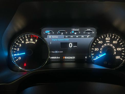 Used 2015 Ford F150 Lariat w/ Equipment Group 502A Luxury image 4