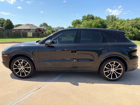Used 2020 Porsche Cayenne S AWD/4WD image 2