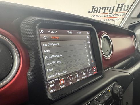 Used 2022 Jeep Wrangler Unlimited Rubicon AWD/4WD image 19