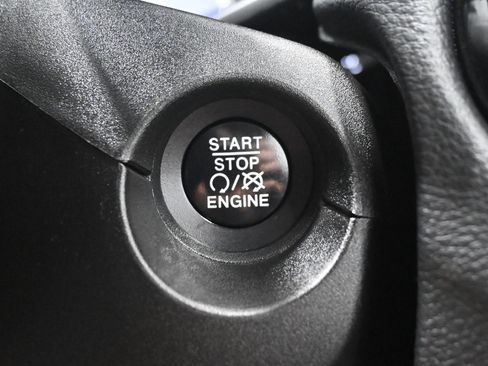 Used 2018 Jeep Compass Limited w/ Navigation Group AWD/4WD image 10