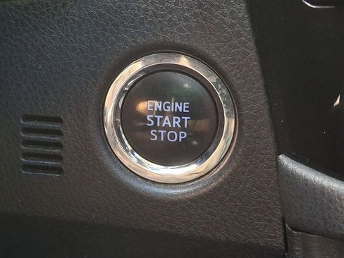 Used 2016 Toyota Corolla L image 21