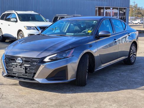 Used 2023 Nissan Altima 2.5 SV image 22