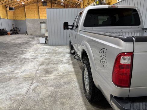 Used 2016 Ford F250 XLT AWD/4WD image 9