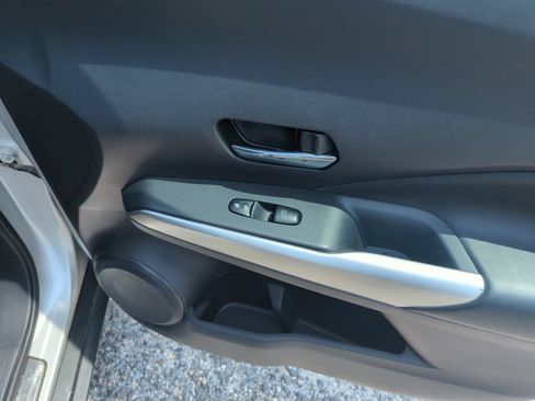 Used 2019 Nissan Kicks SR w/ SR Premium Package FWD image 33