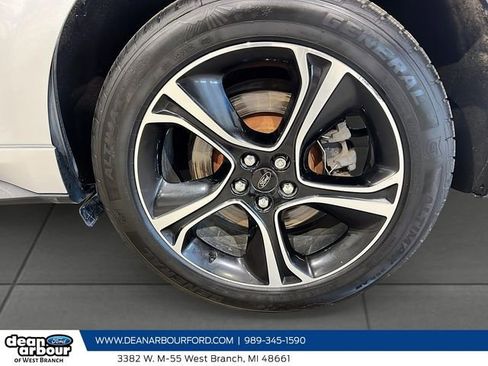 Used 2019 Ford Edge ST w/ Cold Weather Package image 7