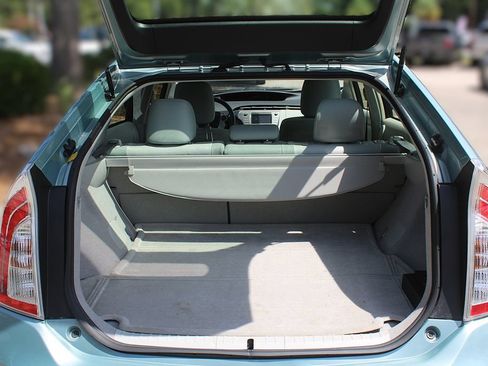 Used 2015 Toyota Prius Four FWD image 10