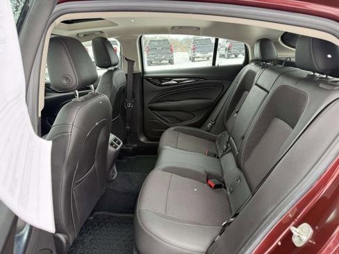 Used 2018 Buick Regal Preferred w/ Driver Confidence Package #1 image 14